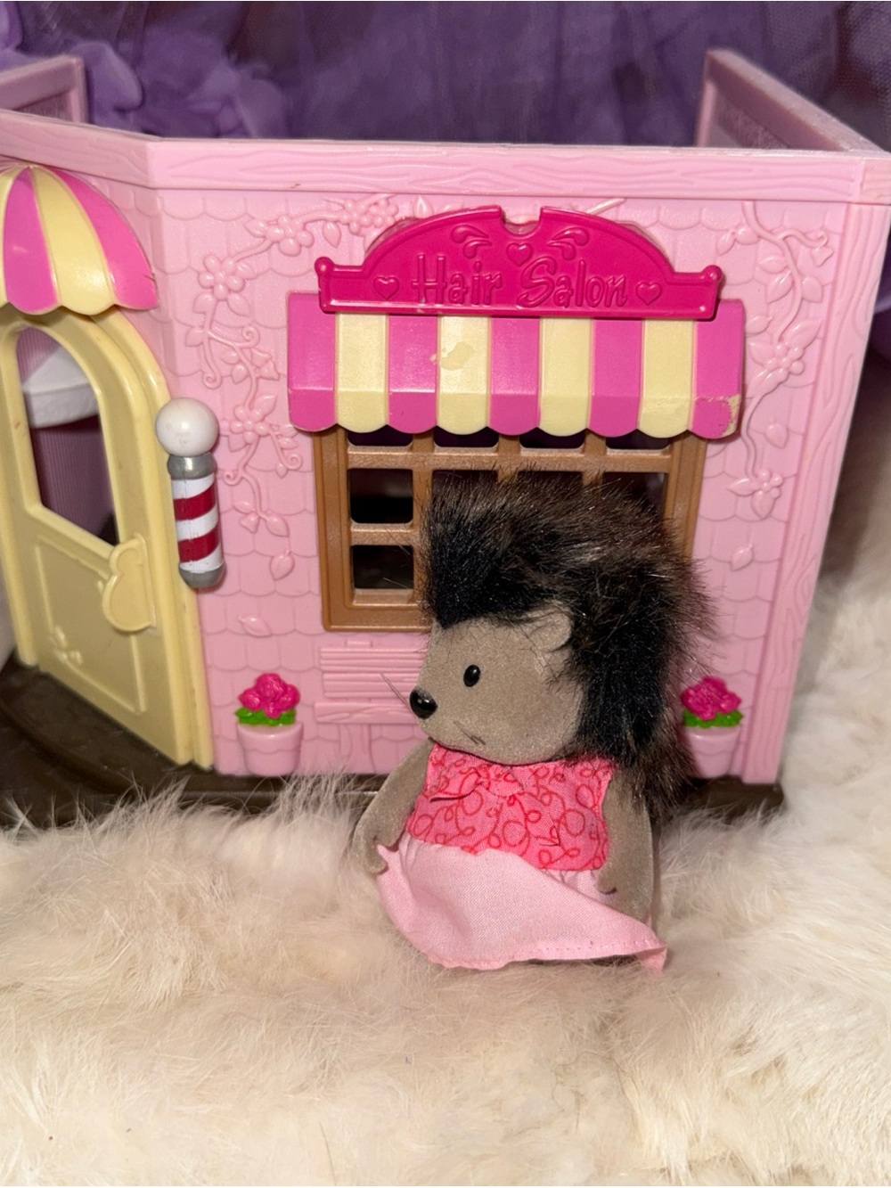 Calico Critters Hair Salon & hedge hog figurine